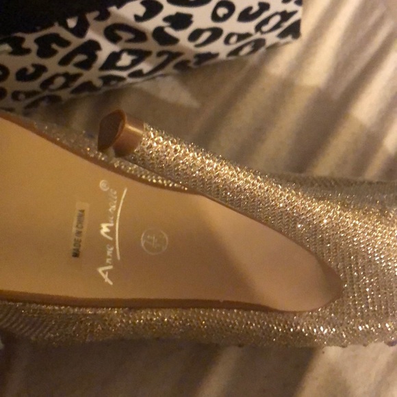 Anne Michelle Bamboo pump with rhinestones - Picture 4 of 4